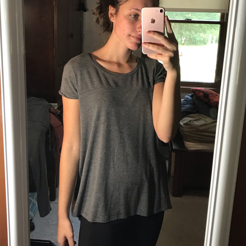 Shoulder cut-out shirt